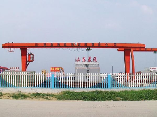 ML型電動(dòng)葫蘆門(mén)式起重機(jī)